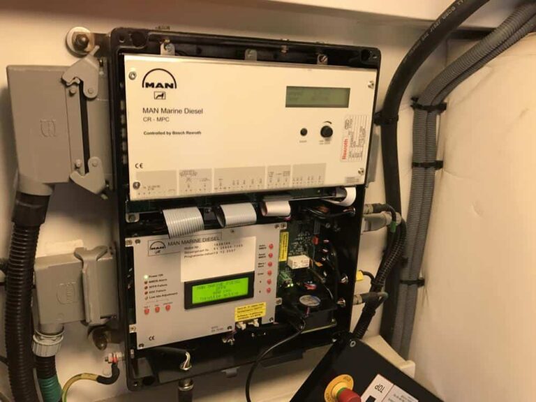 MAN engine control and monitoring unit